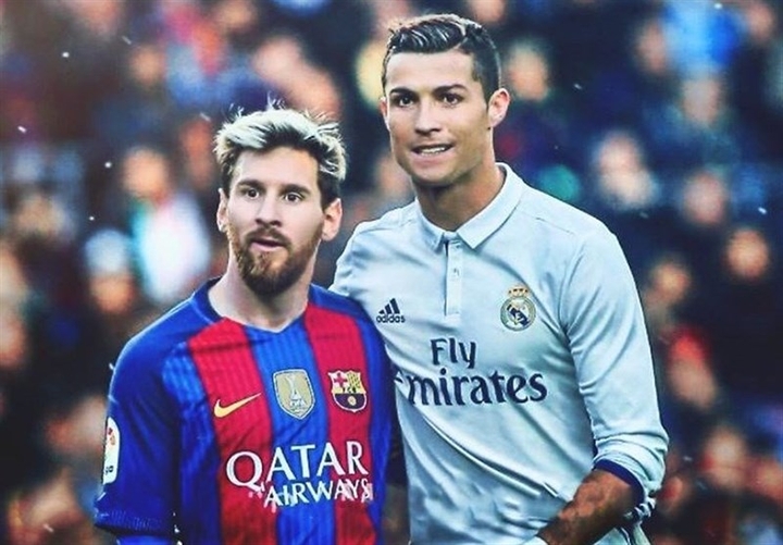Ronaldo is so tall I am so short