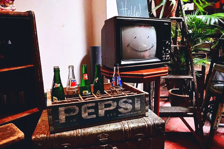 old school cafe decoration