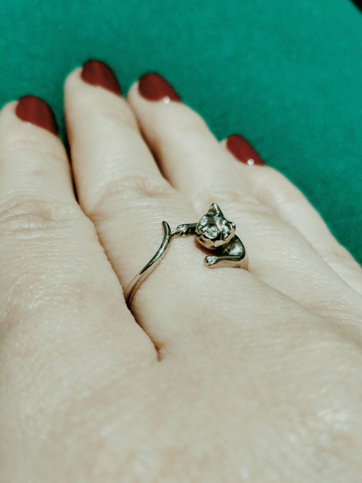 Cat ring