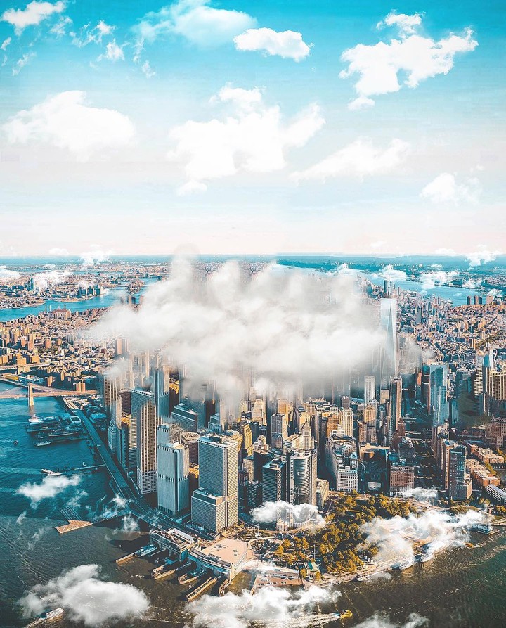 king Royal cloud background