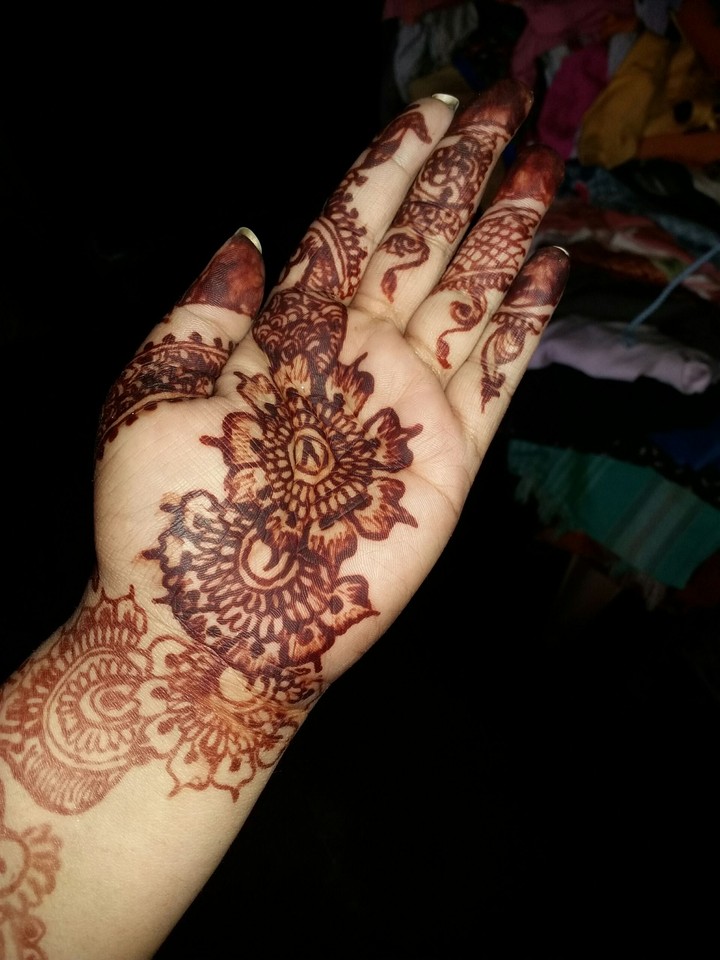 beautiful colour of mahendi