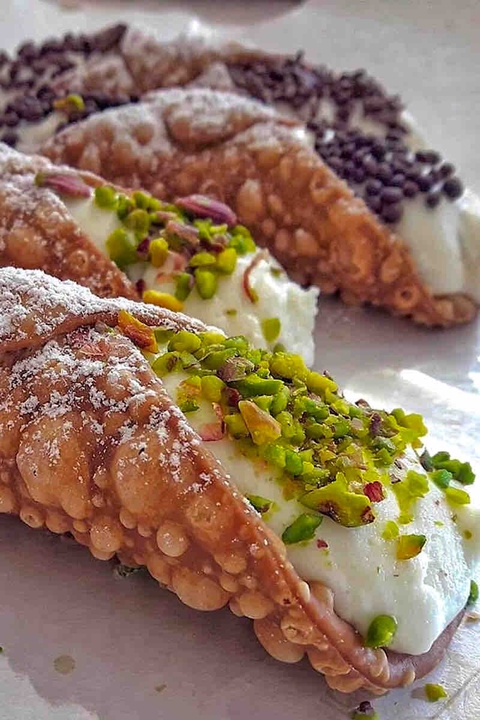 Sicilian Cannoli