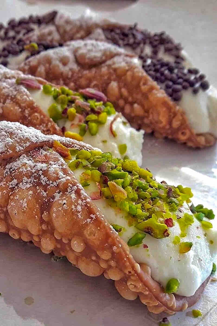 Sicilian Cannoli
