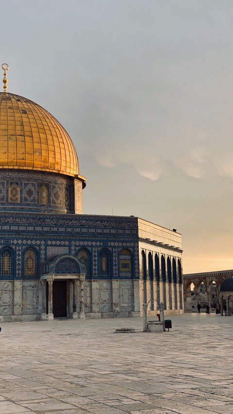 tapety Dome, khanqah