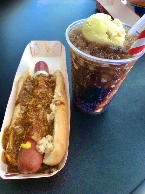 Chili Dog y Floaty