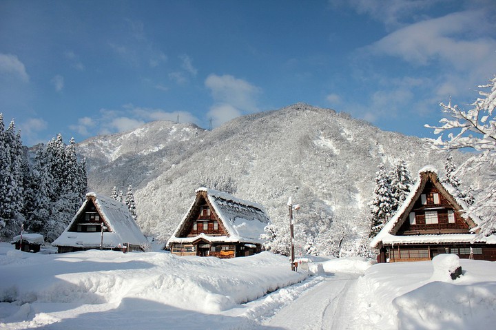 Gokayama － Suganuma gassho hamlet 五箇山