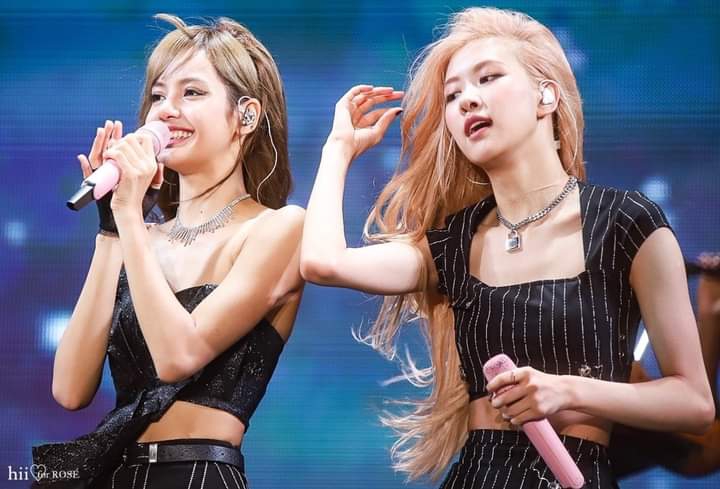 201106 BLACKPINK : LISA&ROSÉ