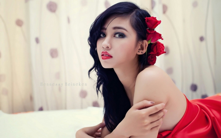 Woman Wallpaper