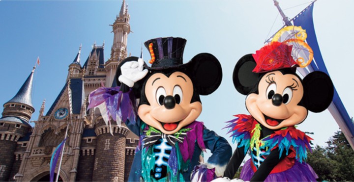 Mickey & Minnie in Halloween costume