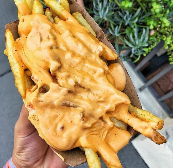 Fried potatoes with Gouda Cheese
