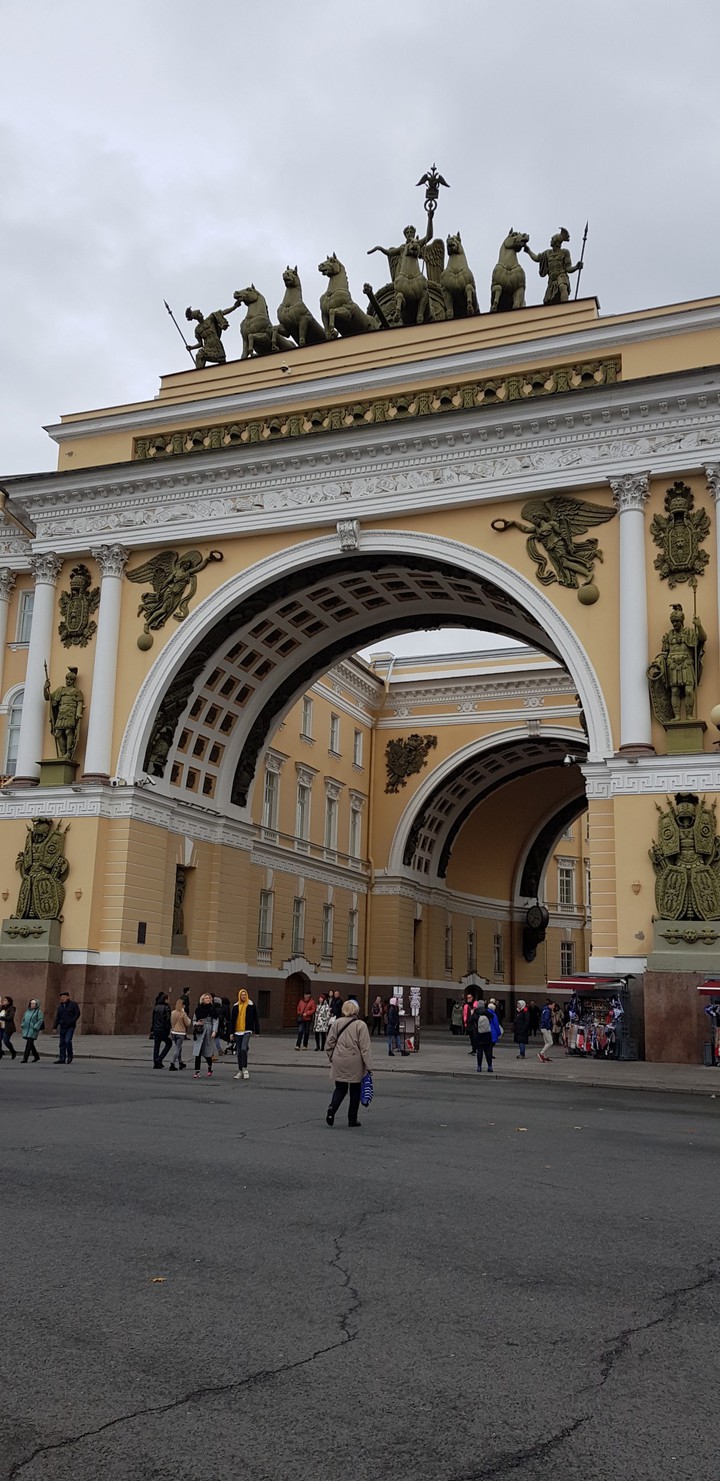 Санкт-Петербург. Дворцовая площадь