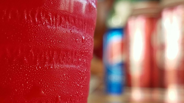 water drops on red cup