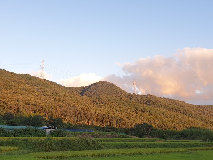 산과 구름