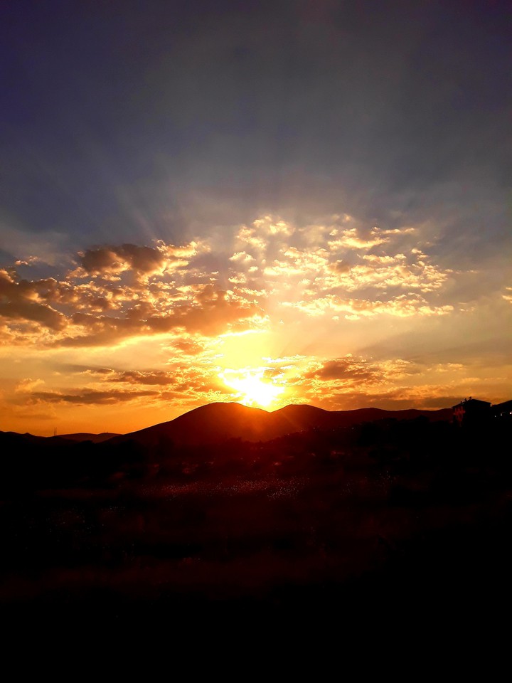 "Unique view of the sunset" ❤?