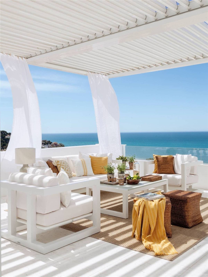las brisas