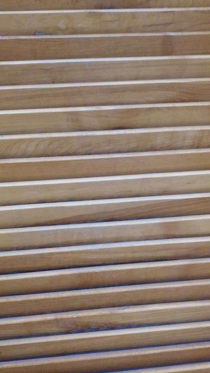 Brown strips