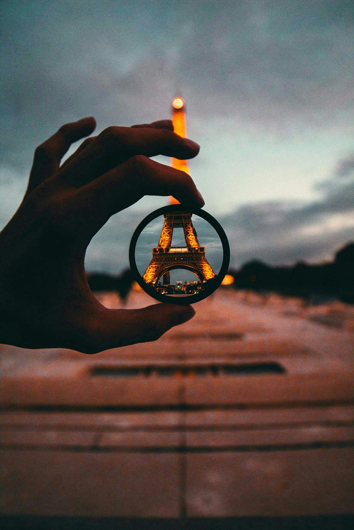 PARIS.... CLICK