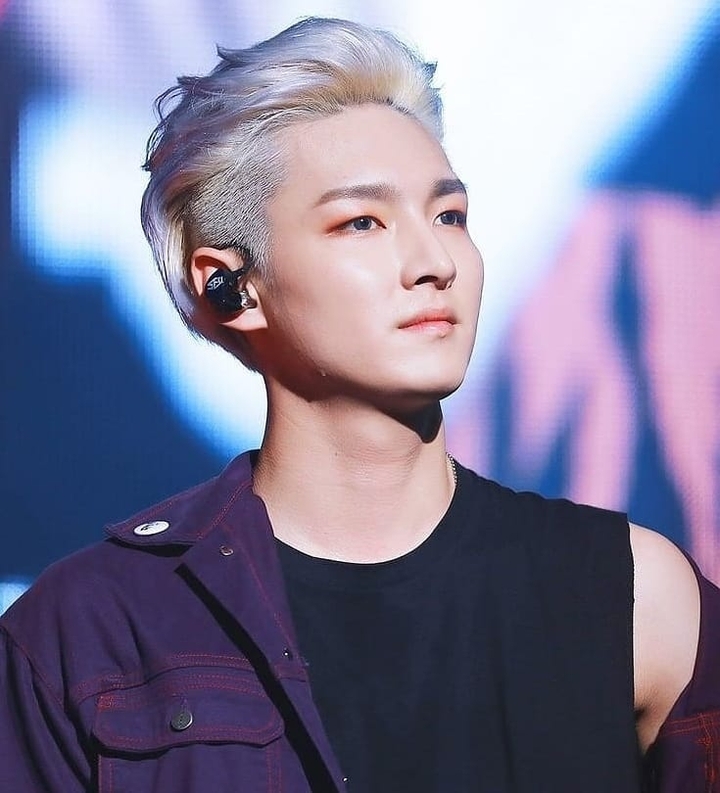 sf9