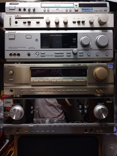 Radio, multimedia duvar kağıtları