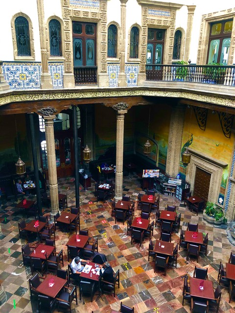 Restaurante en La Casa de los Azulejos
