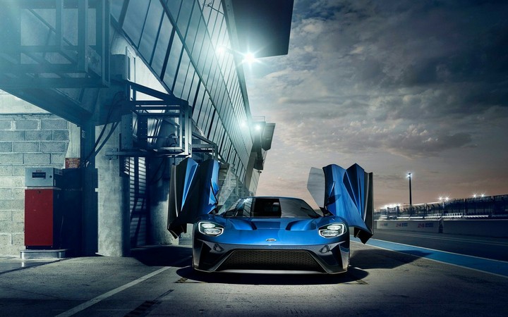 Blue car
