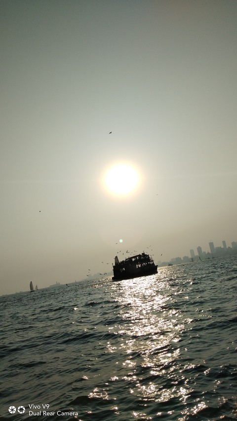 gateway of India ferry ride and lovely sunset