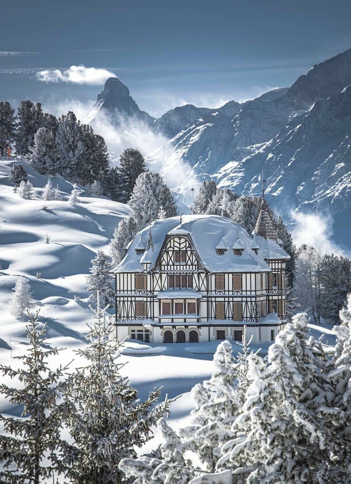 Mountain hotel on the Reideralp
