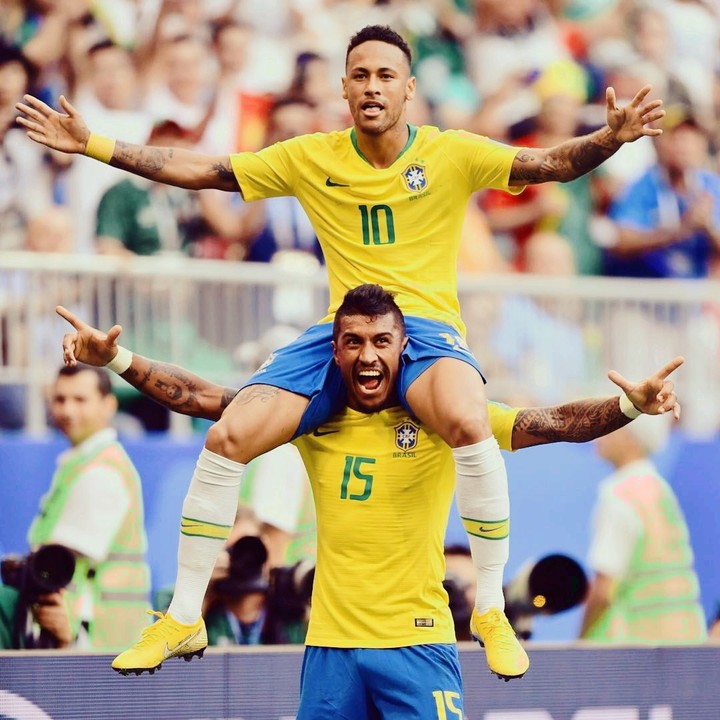 Neymar Jr & Paulinho Brazil player