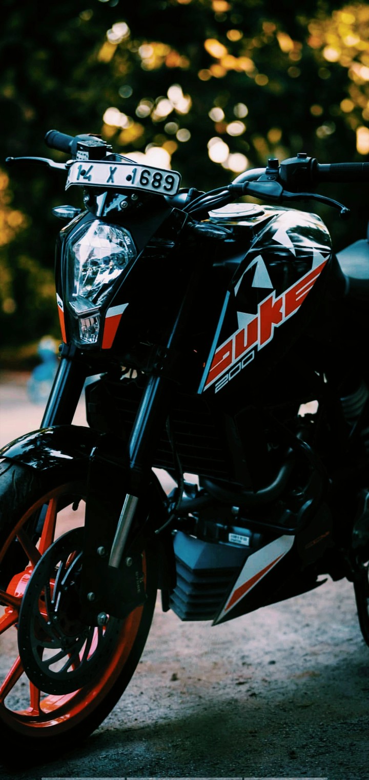 KTM Duke 200.......