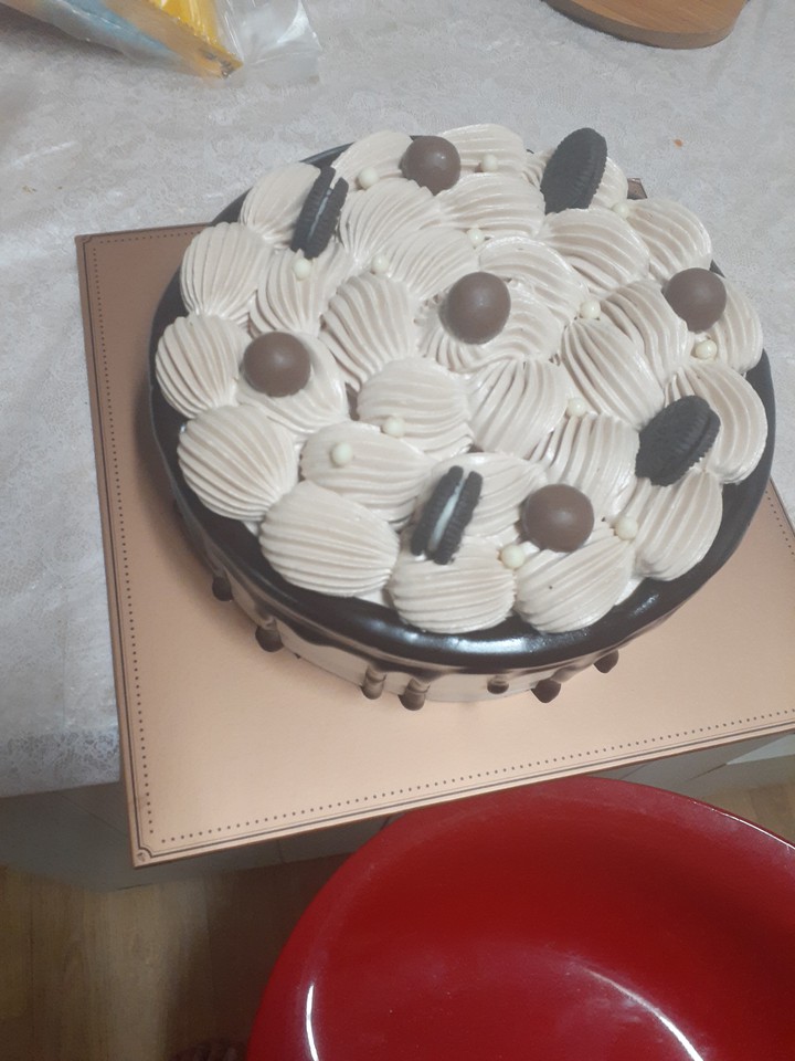 이쁜 초코케이크 누구 생일 아님!그냥 먹고 싶어서 삼ㅋㅋ