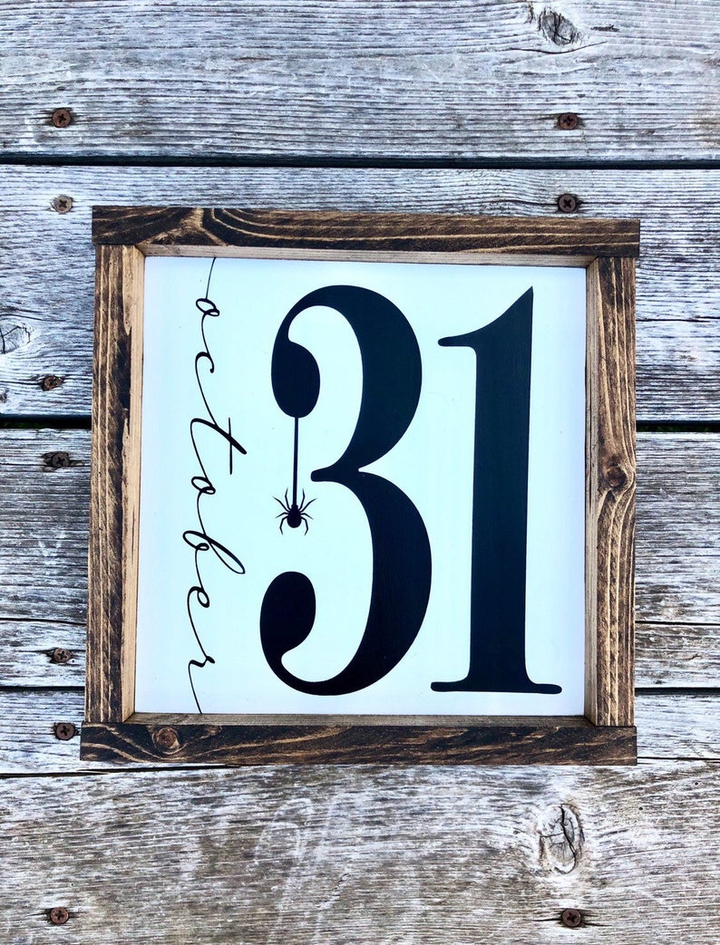 4x4 sign