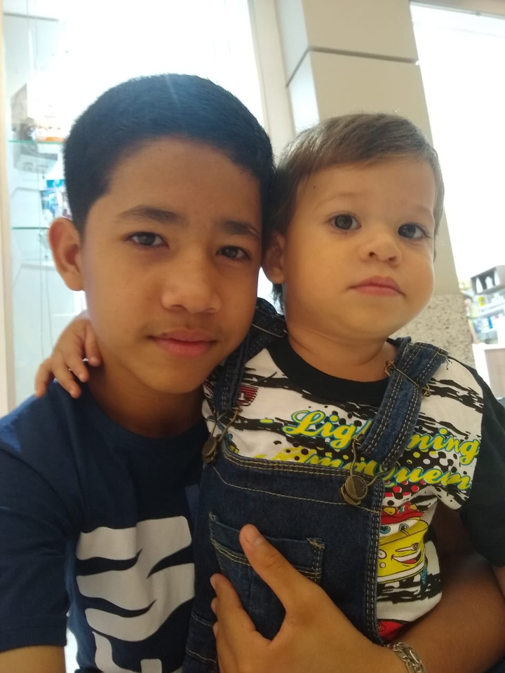 mis hijos Daniel y Gabriel