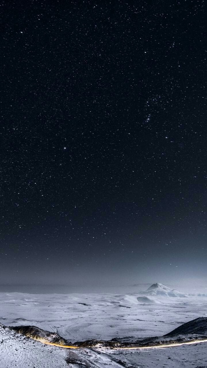 iPhone black wallpaper