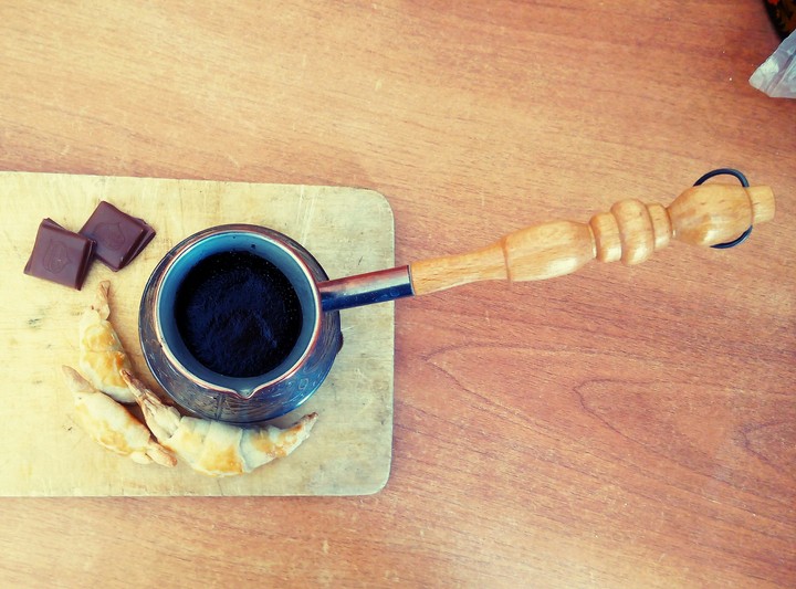 Cruassan with koffee