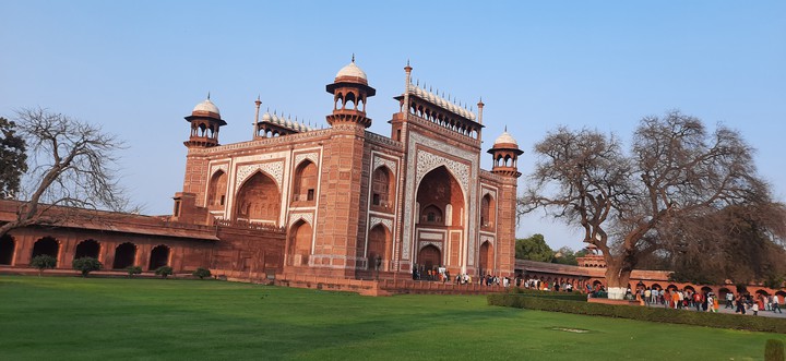 Taj