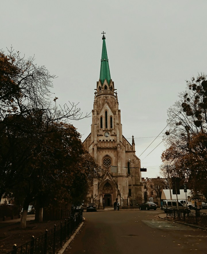 Chernivtsi architecture