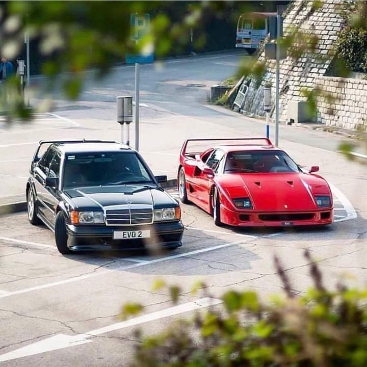 Mercedes Benz E KLAS 190e (w201) and Ferrari F50