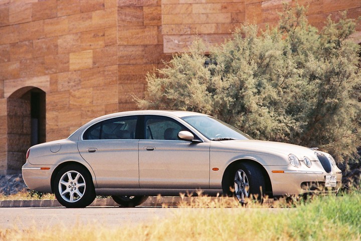 Jaguar S-type