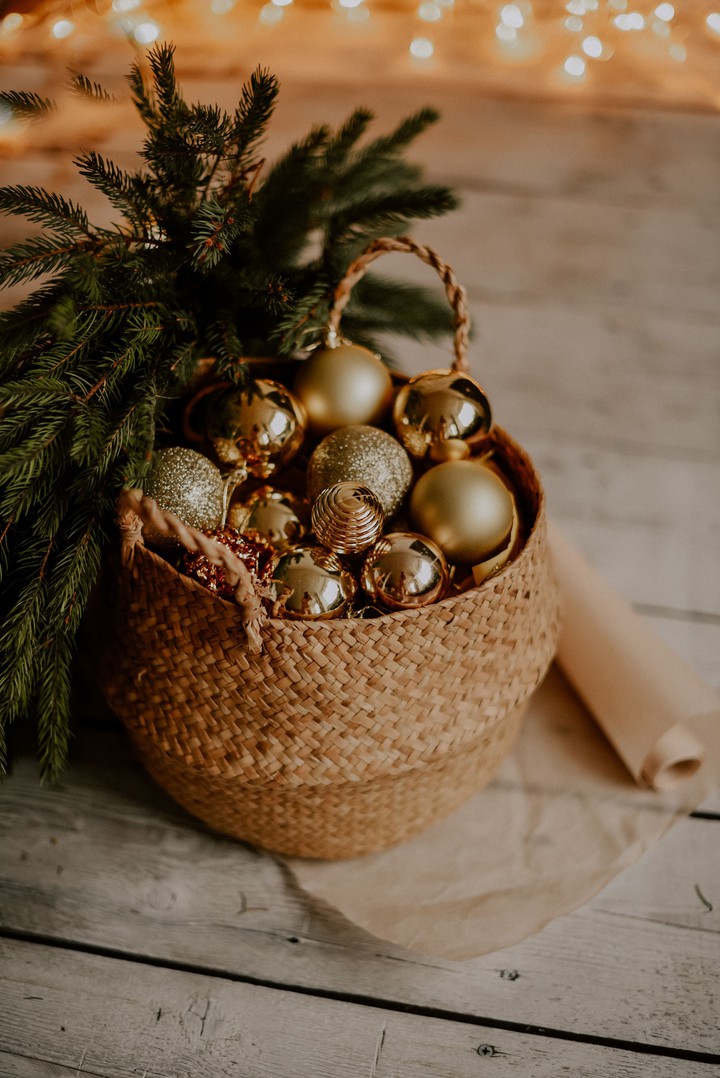 "CHRISTMAS ISN'T A SEASON. IT'S A FEELING."