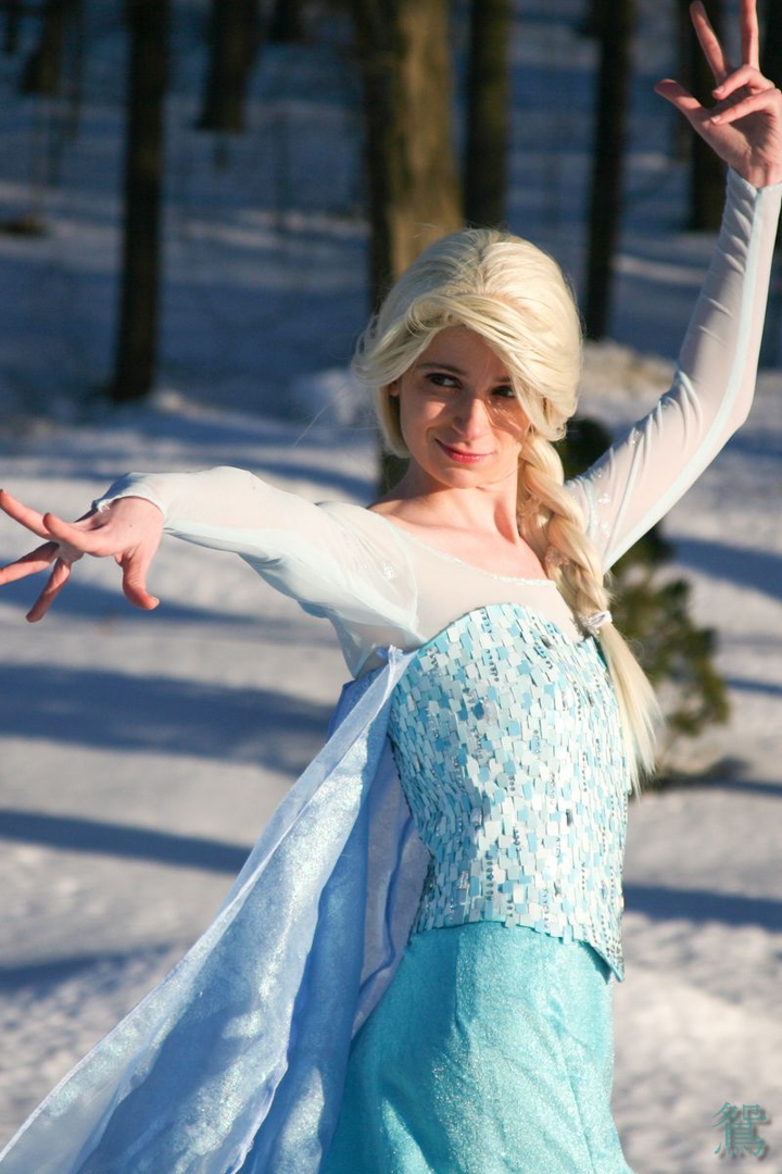 °•♡ QUEEN ELSA