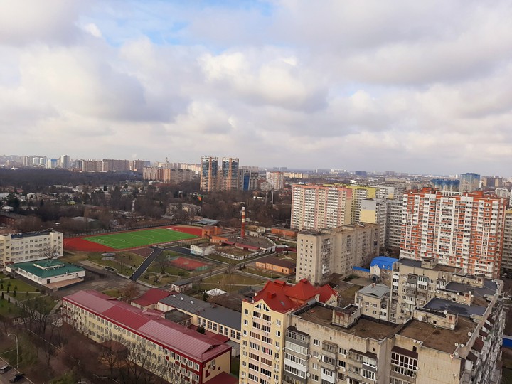 Кто любит Россию и мир.