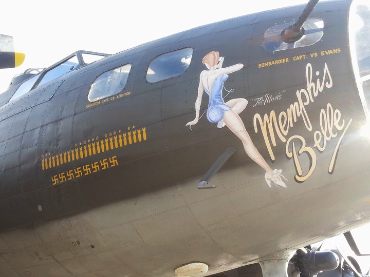 Memphis Bell Nose Art
