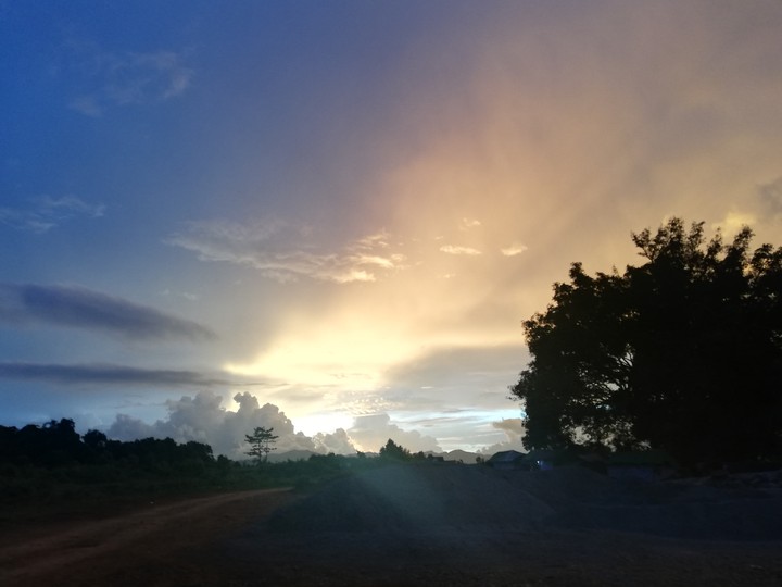 Sky, cloudy, sunset, rain, 18:45