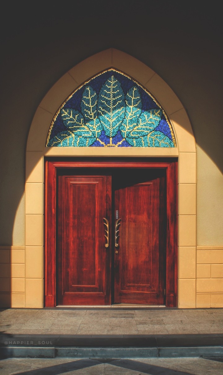 Entrance arch