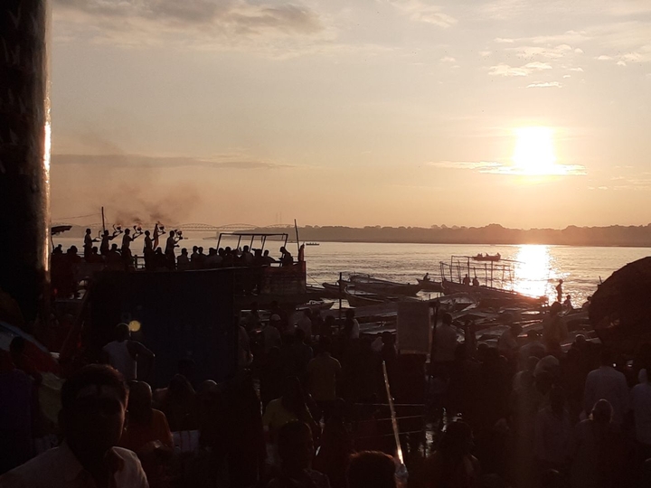 Morning at Ganga Ghat with lots of devotees