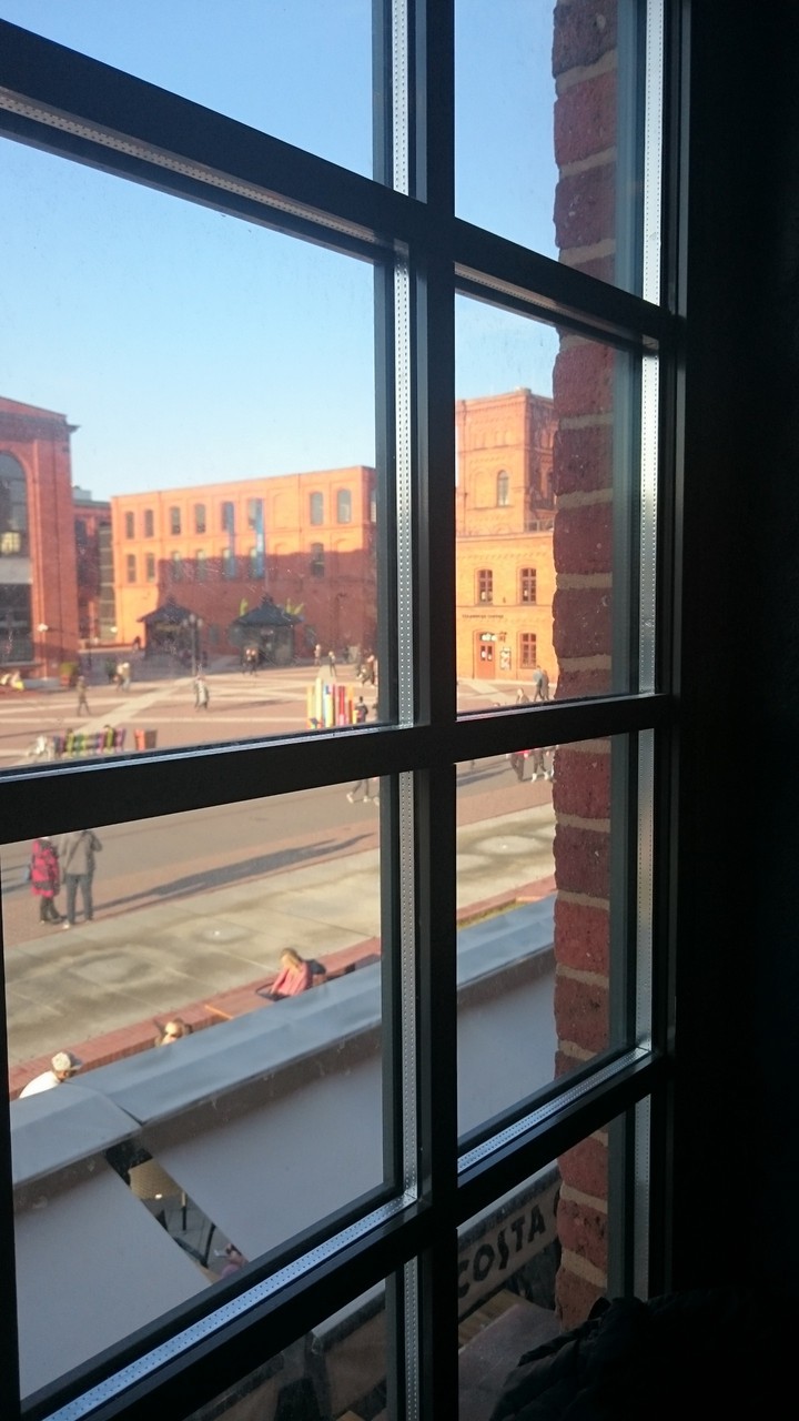 Costa window
