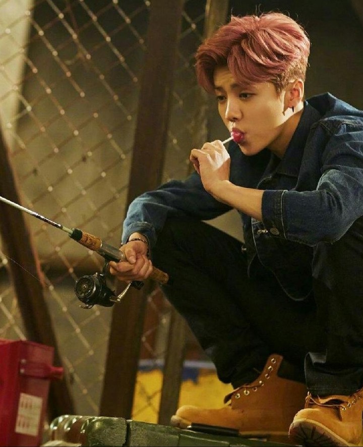 Lollipop...waiting...