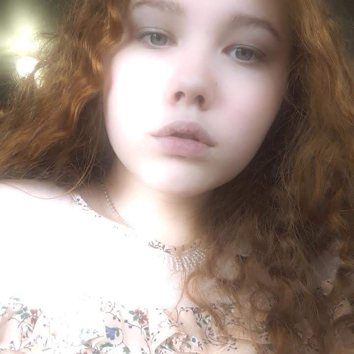 не знаю кто это, но она красивая. так ведь?