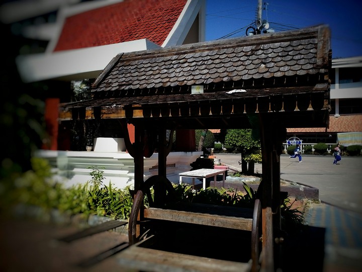 waiting shed