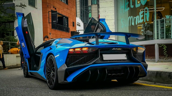 Lamborghini Aventador SV